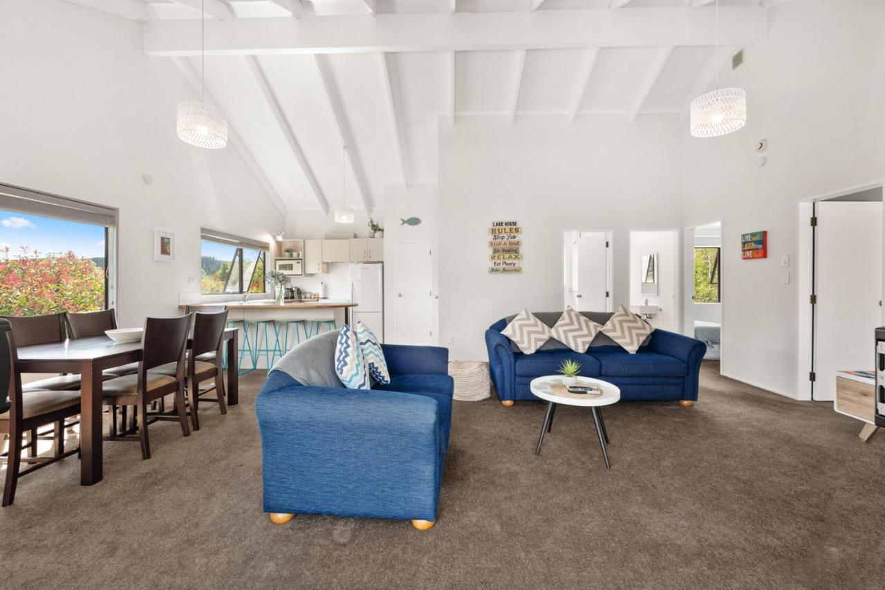 Waitahanui Lake House - Lake Taupo Holiday Home Zewnętrze zdjęcie