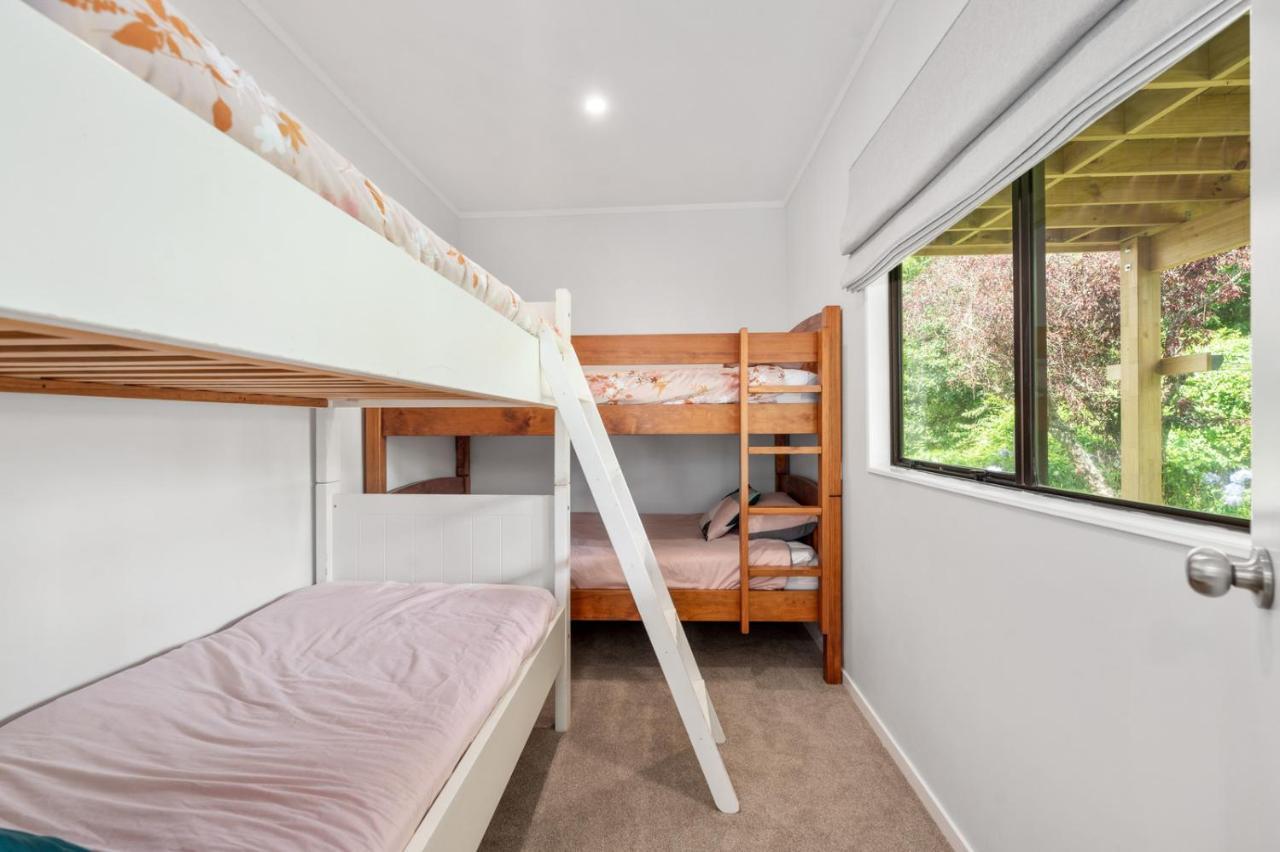 Waitahanui Lake House - Lake Taupo Holiday Home Zewnętrze zdjęcie