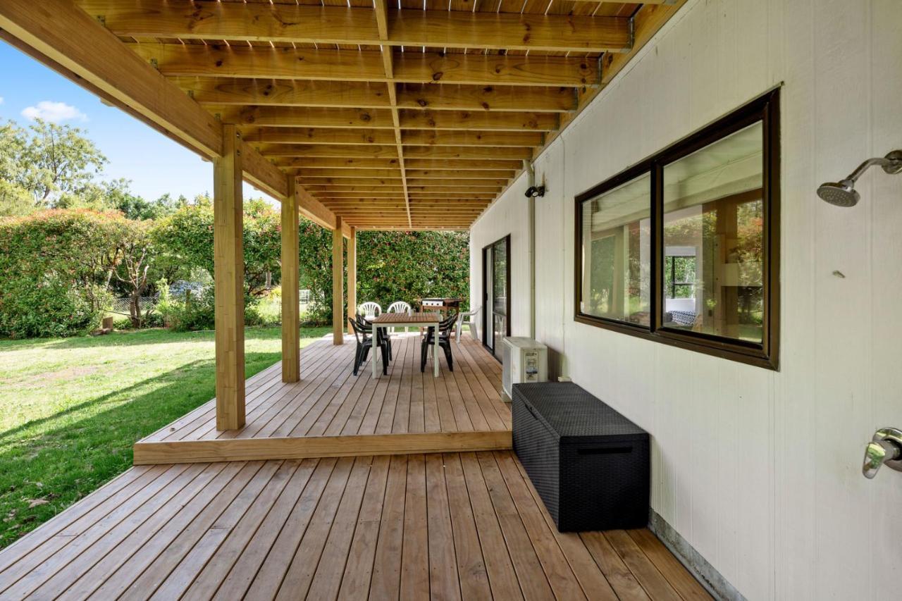 Waitahanui Lake House - Lake Taupo Holiday Home Zewnętrze zdjęcie