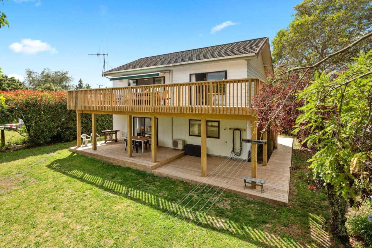 Waitahanui Lake House - Lake Taupo Holiday Home Zewnętrze zdjęcie