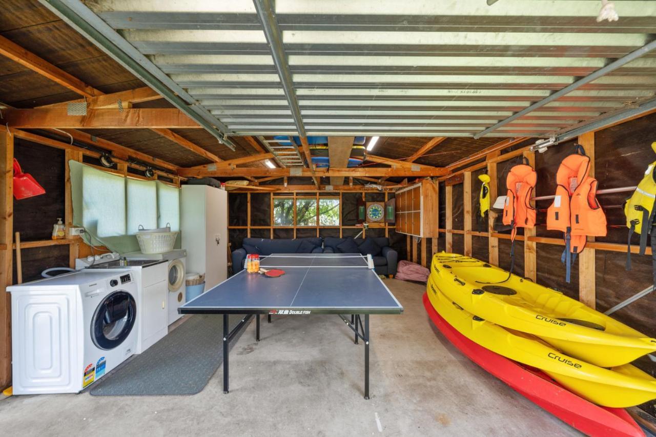 Waitahanui Lake House - Lake Taupo Holiday Home Zewnętrze zdjęcie