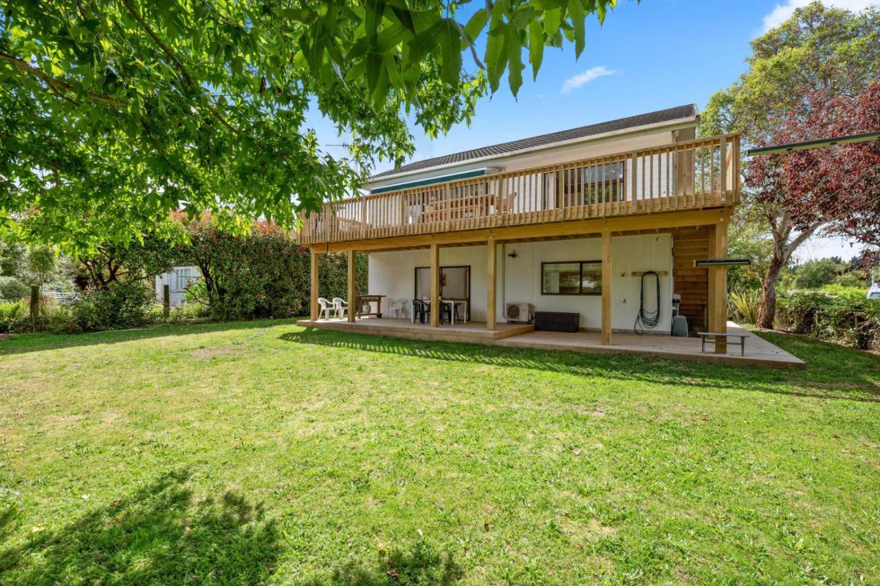 Waitahanui Lake House - Lake Taupo Holiday Home Zewnętrze zdjęcie
